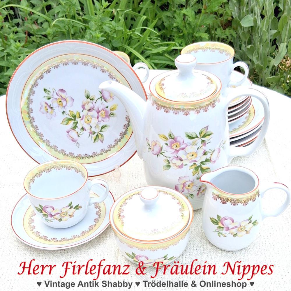 Vintage Kaffeeservice aus Porzellan mit rosa Wildrosen und gelbem Perlmutt Dekor (Kahla, DDR)