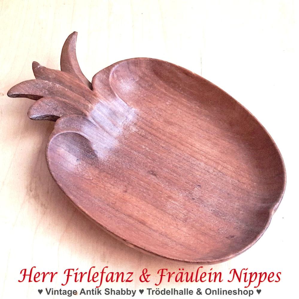 Alte Vintage Schale aus vermutlich Teak Holz in Form einer Ananas aus den 50er 60er Jahren der DDR (16cm)