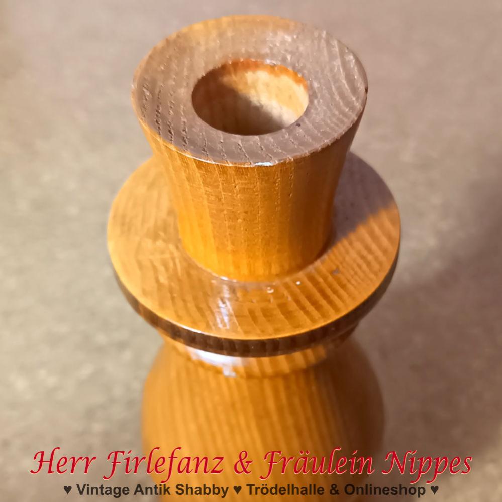 Preview: Vintage Kerzenständer aus Holz (20,5cm)
