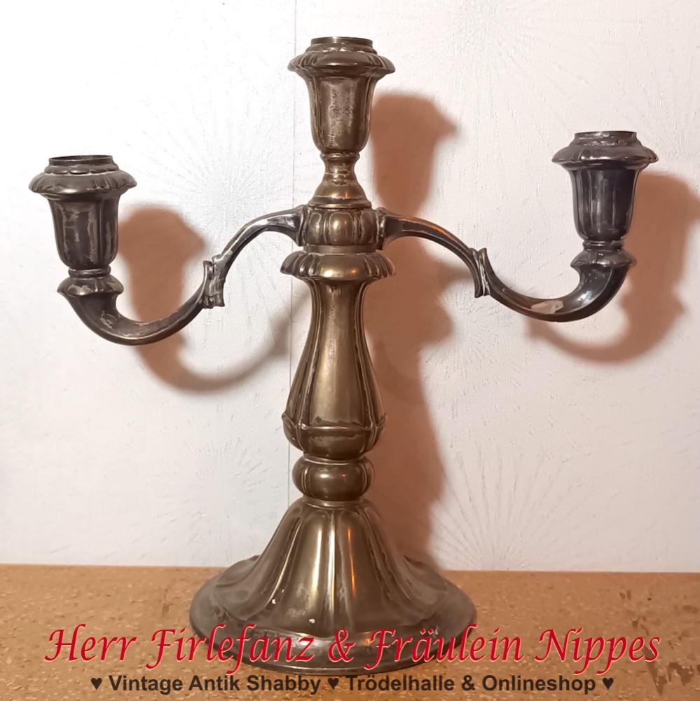 Eher schlichter antiker Kandelaber  3flammiger Kerzenständer für Stabkerzen mit JUgendstil typischen Verzierungen aus Messing (30cm hoch)