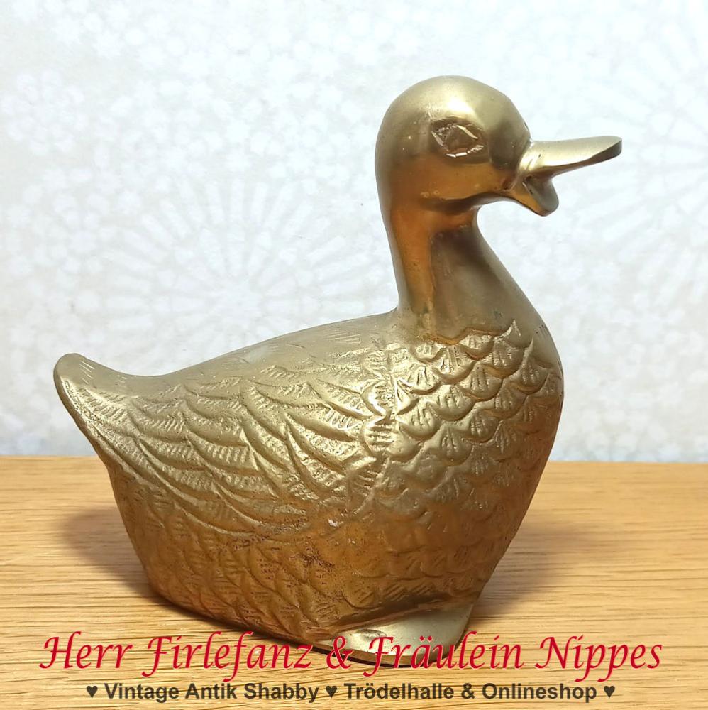 Goldfarbene Vintage Deko Figur Ente mit ausgearbeiteten Federn bzw. Gefieder aus Metall  Messing (11,5cm hoch)