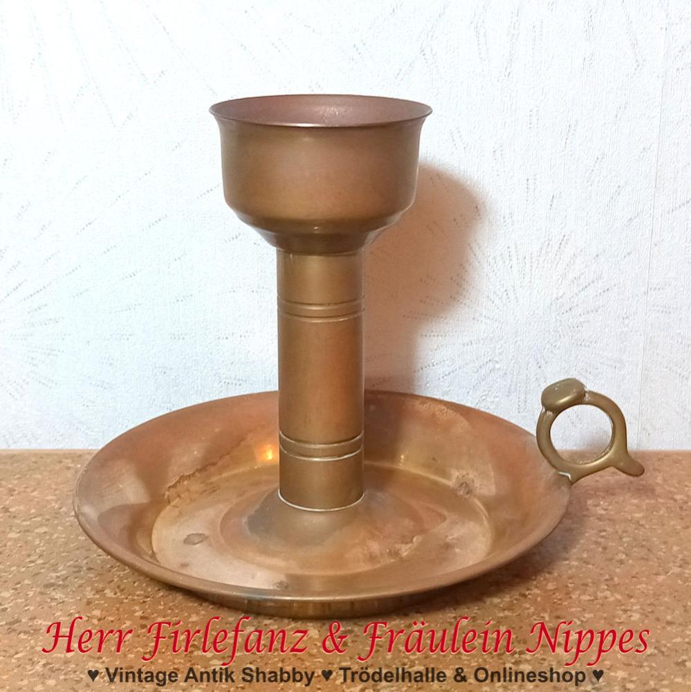 Kleines antikes goldfarbenes Nachtlicht  Kerzenständer mit Griff und großem Tropfteller aus Messing Kupfer für Stabkerzen (1)