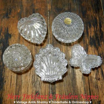 Kleine Vintage Deckeldosen aus Glas und Bleikristall aus den 50er bis 70er Jahren (z.B. Schmetterling, Muschel, Herz)