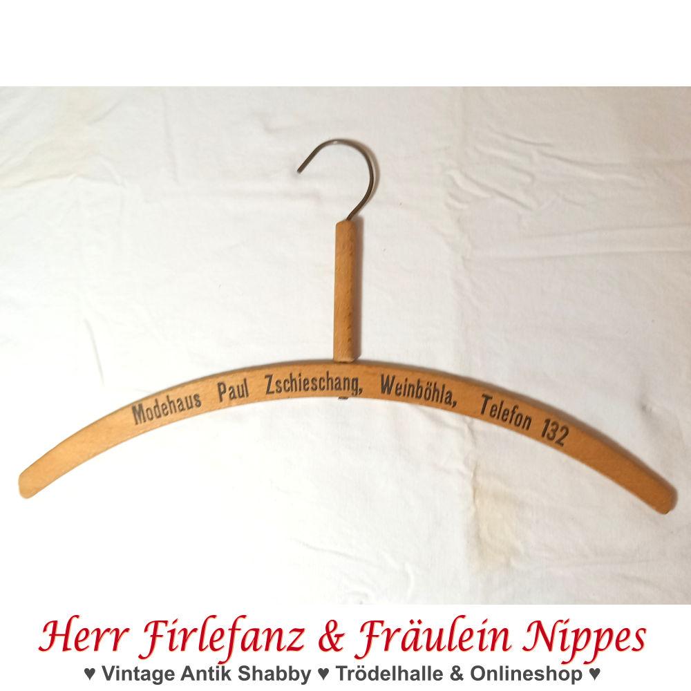 Preview: 8 Vintage Kleiderbügel für Mäntel