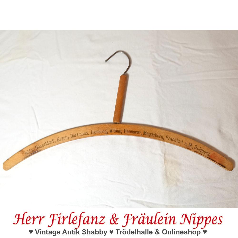 8 Vintage Kleiderbügel für Mäntel