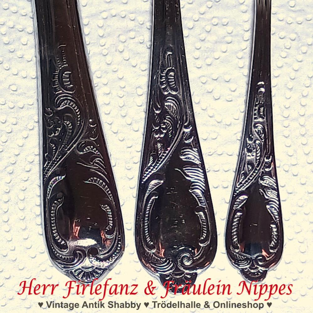 Silberfarbenes 68tlg. Nivella Besteck für 12 Personen mit Dekor im Antik Stil am Griff inkl. Koffer (2324 Karat hartvergoldet)