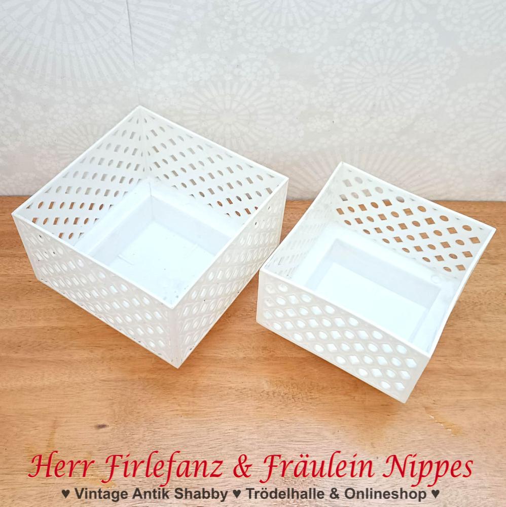 2 DDR Übertöpfe aus Kunststoff