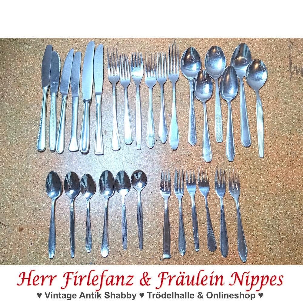 32 tlg. Vintage Besteck Mix für 6 Personen mit je 6 unterschiedlichen Messern, Gabeln, Löffeln, Teelöffeln und Kuchengabeln