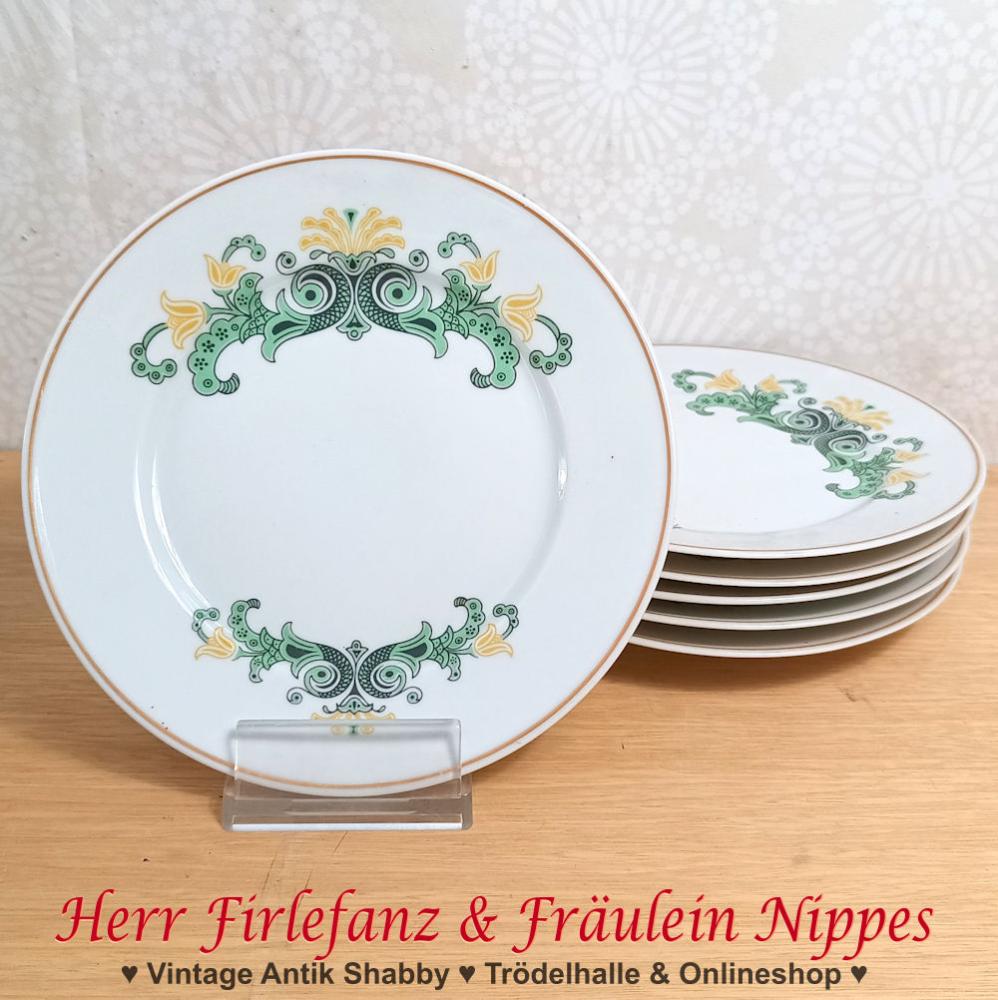 6 Vintage Frühstücksteller aus Porzellan mit grünem Dekor aus den 60er  70er Jahren (Lettin, DDR)
