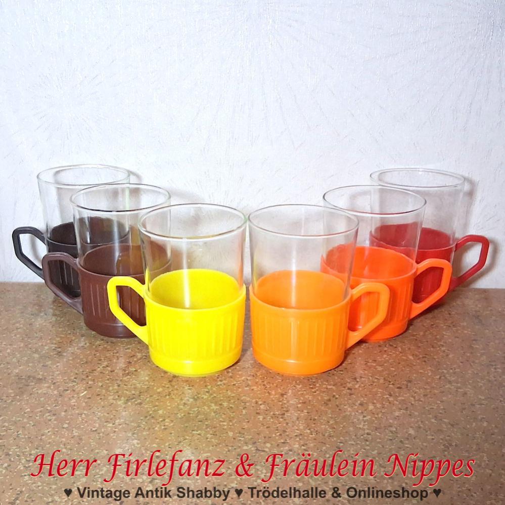 6 alte Vintage DDR Teegläser mit buntem  farbigem Napf aus Kunststoff  Plastik in gelb, orange, rot und braun aus den 70er  80er Jahren