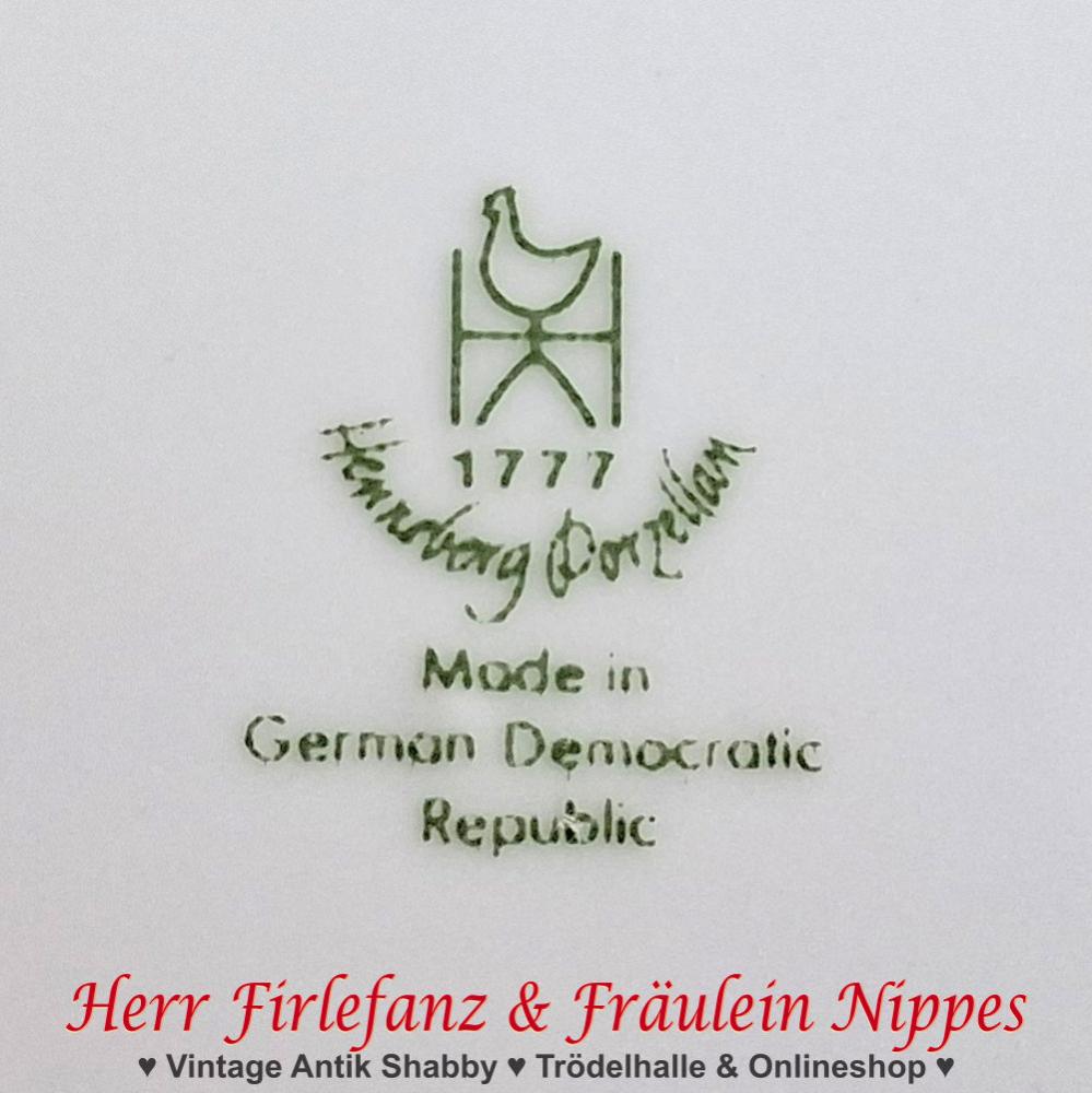 6 Frühstücksteller mit großflächigem Blumendekor (Henneberg)