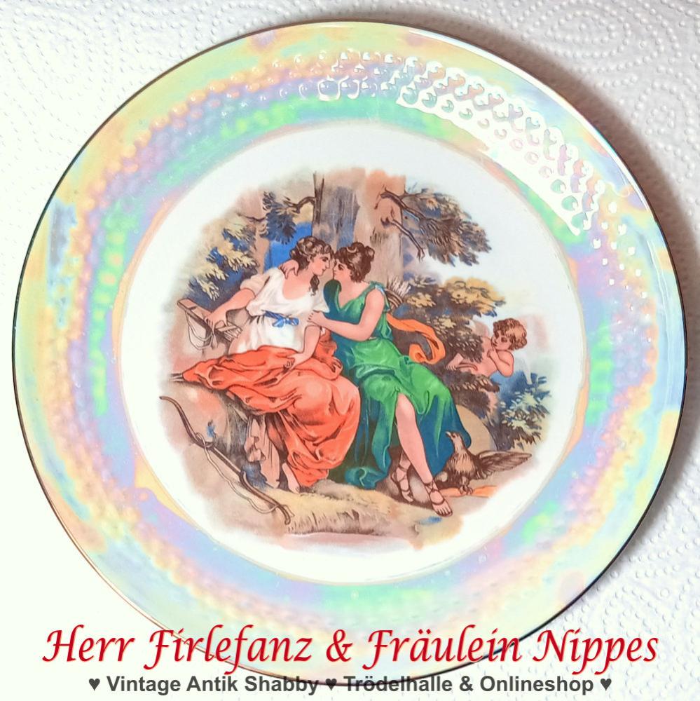 9 Vintage Frühstücksteller mit Perlmutt Dekoren