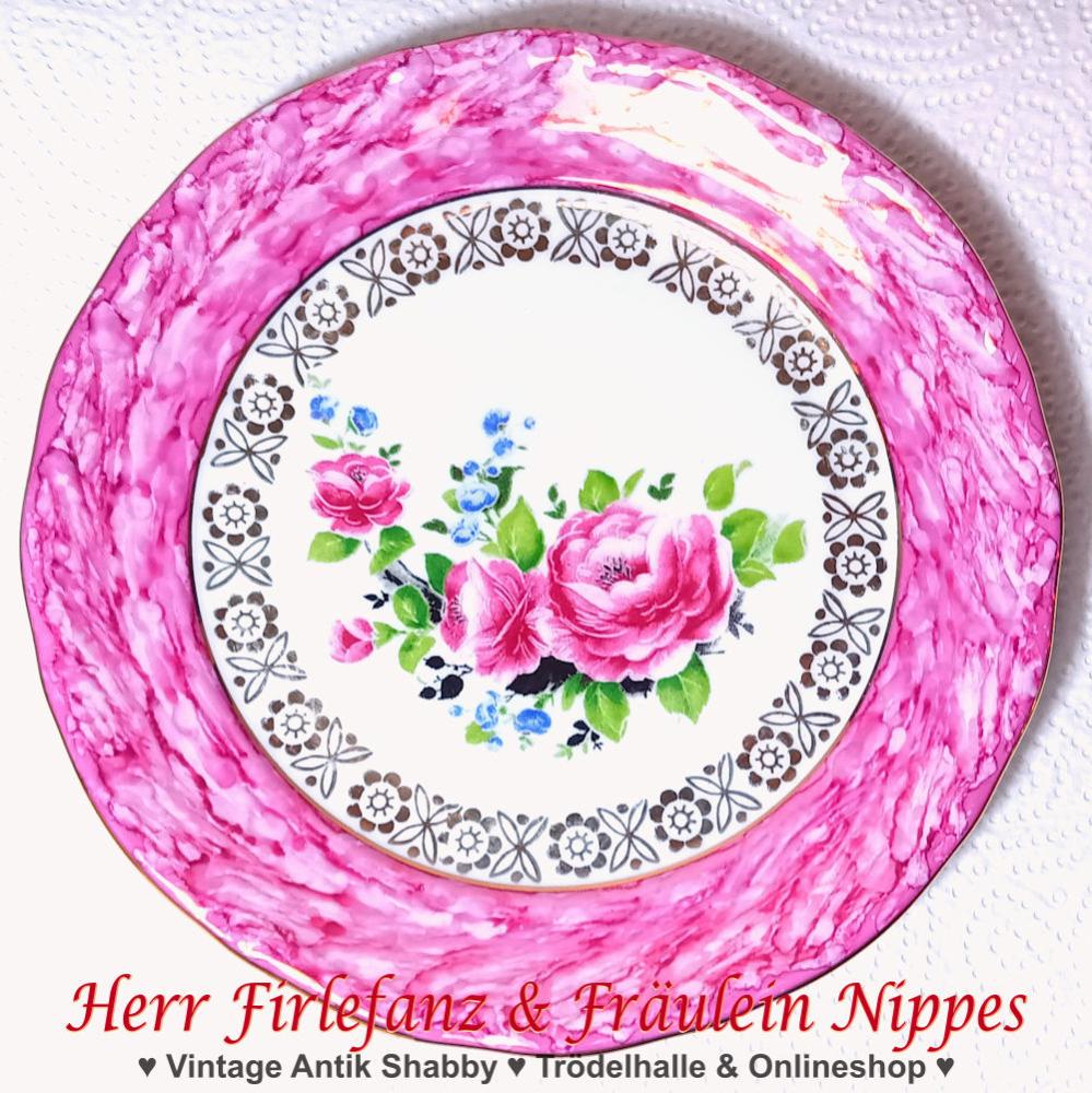 9 Vintage Frühstücksteller mit Perlmutt Dekoren