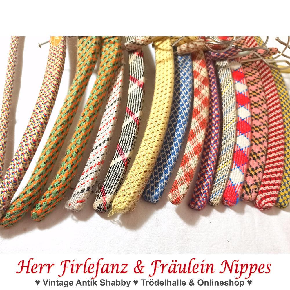 15 Vintage Kleiderbügel (bunt)