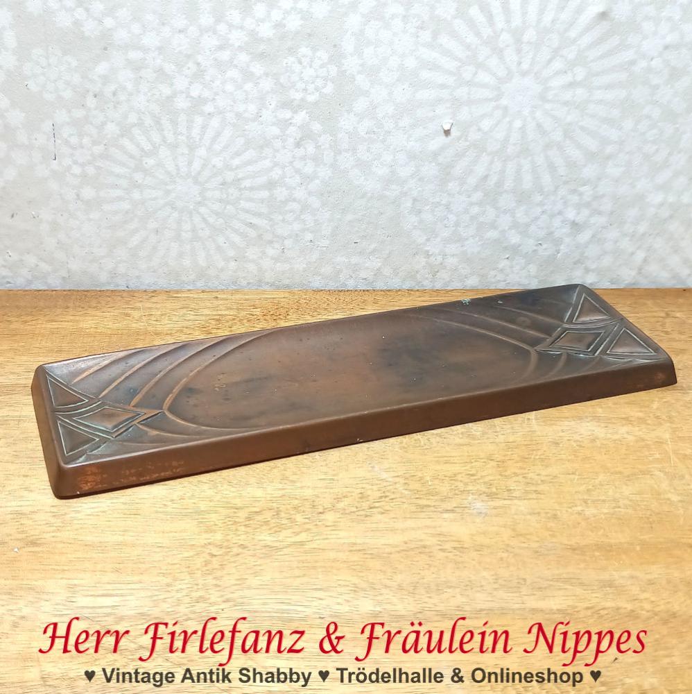 Alte antike flache Ablage für Stifte oder Schmuck aus Kupfer mit Art Deco typischen Verzierungen (23cm x 7cm)