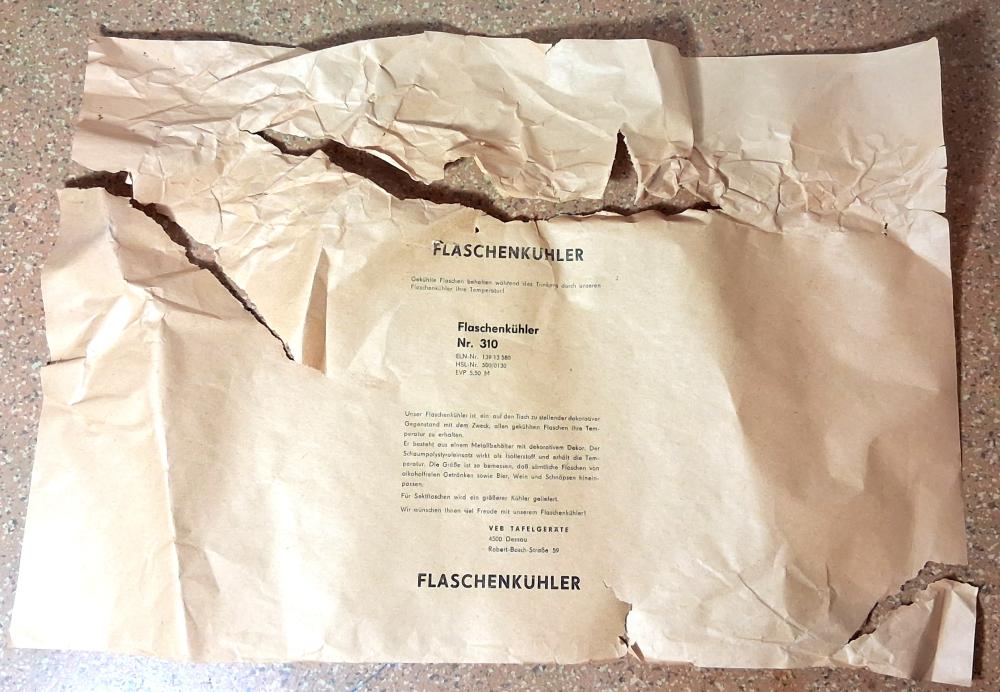 DDR Flaschenkühler aus Aluminium & Styropor