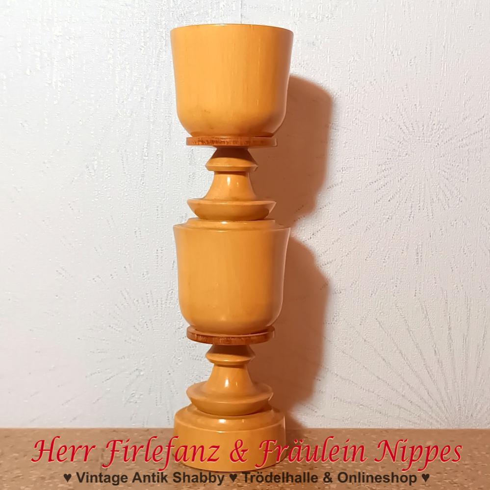 Alter schlichter Vintage Kerzenständer aus hellem Holz gedrechselt und glänzend lackiert für Stabkerzen aus DDR Zeiten