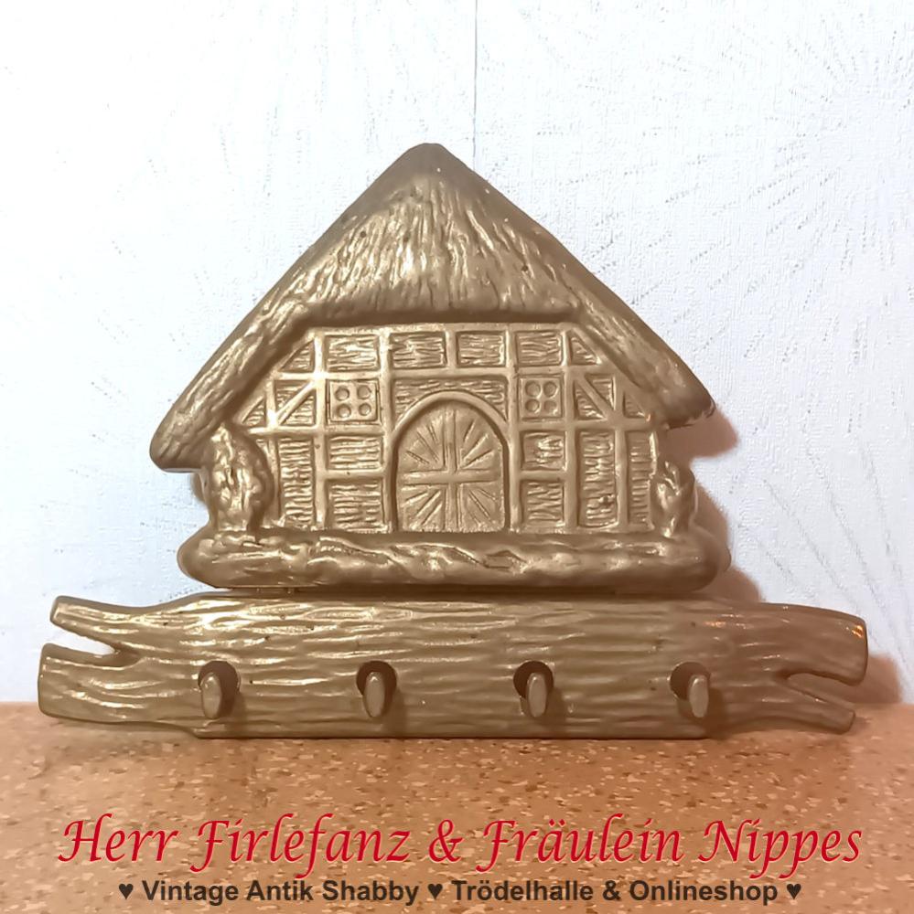 Goldfarbene Vintage Hakenleiste  Handtuchhalter in Form eines Bauernhauses bzw. Hauses mit 4 kleinen Haken aus Messing