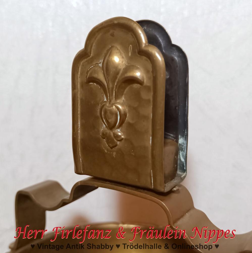 Antiker Aschenbecher aus Messing