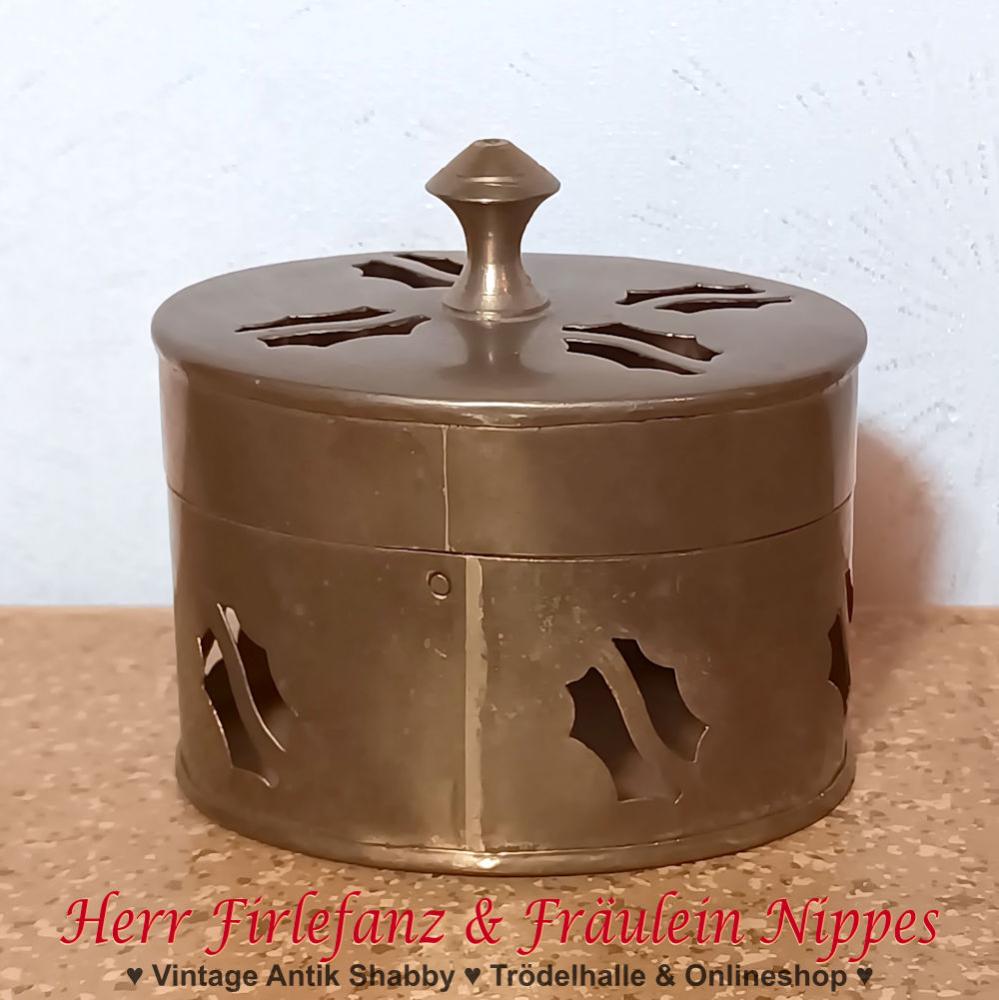 Kleine goldfarbene Schmuckdose