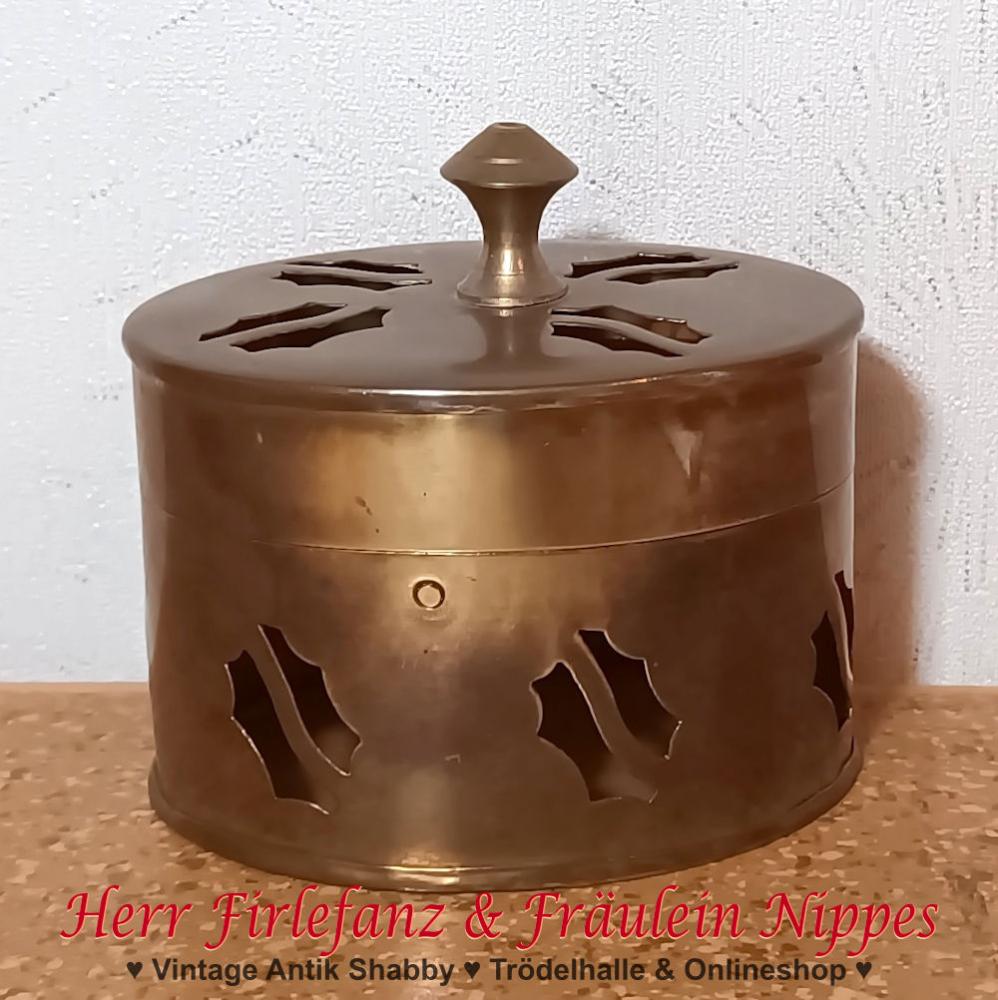 Kleine goldfarbene Dose mit Deckel, Schmuckdose bzw. Schmuckschatulle aus Messing mit Durchbrüchen als Verzierung