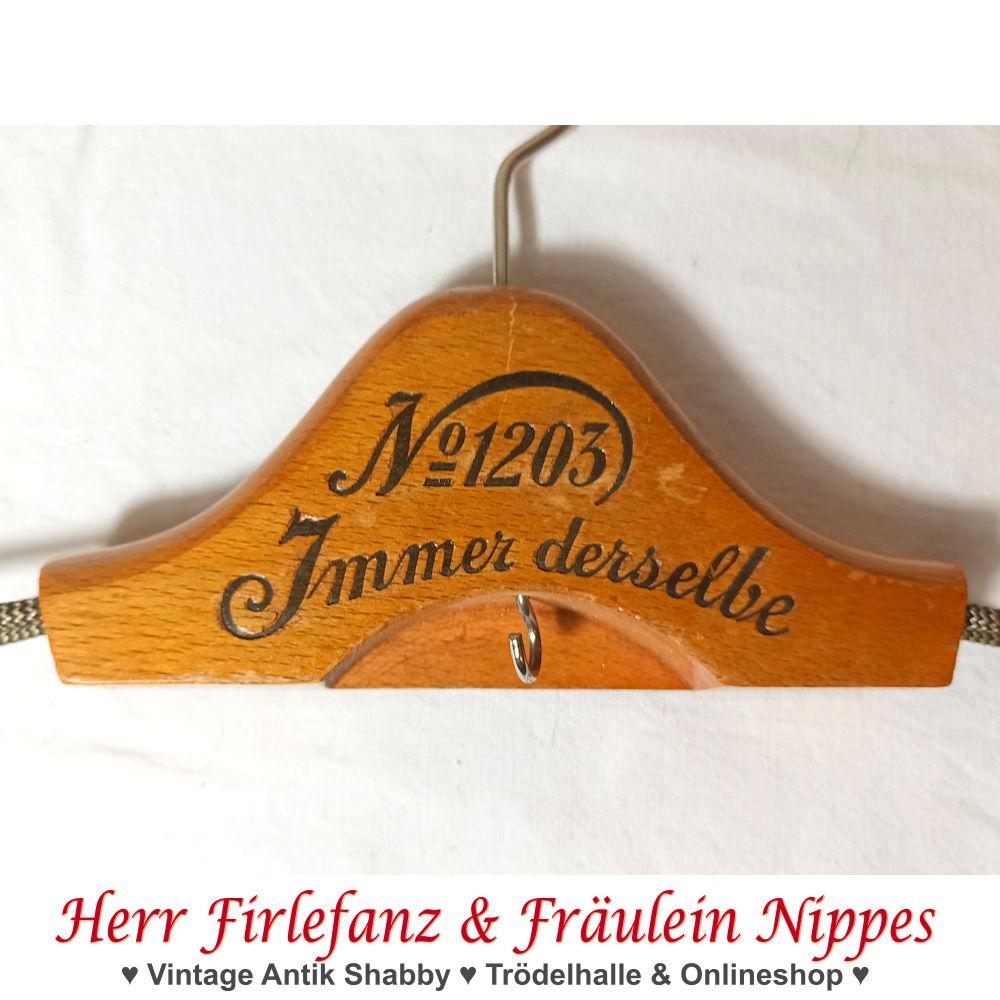 2 antike Kleiderbügel