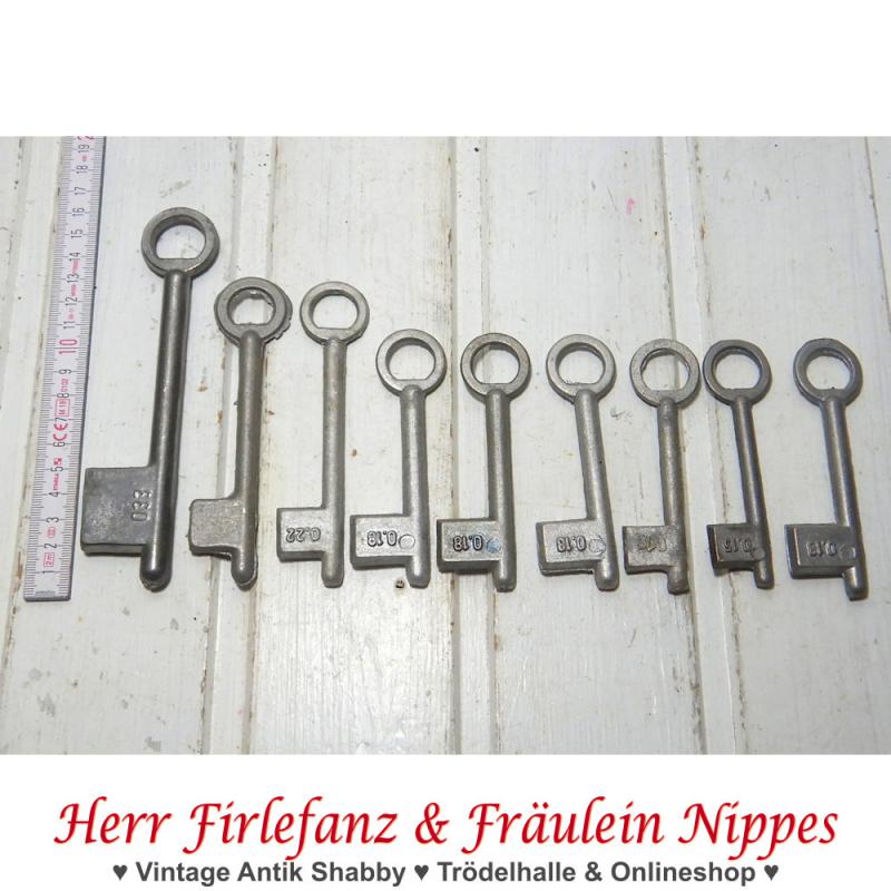 Antik & Vintage Schlüssel im Konvolut