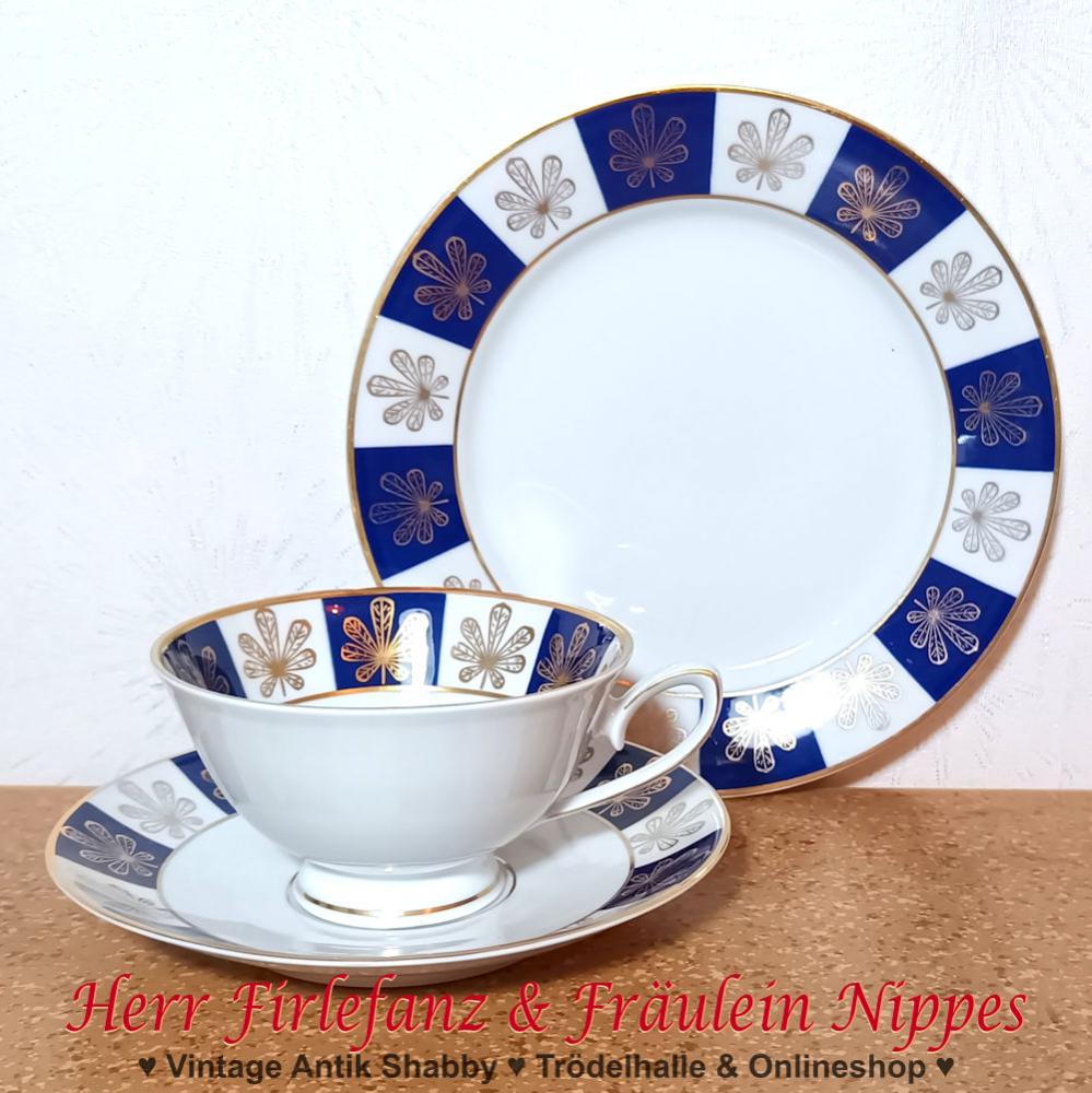 Vintage Sammeltasse Porzellanmanufactur Colditz Letttin mit Blätter Dekor in gold und kobalt blau aus den 70er Jahren der DDR