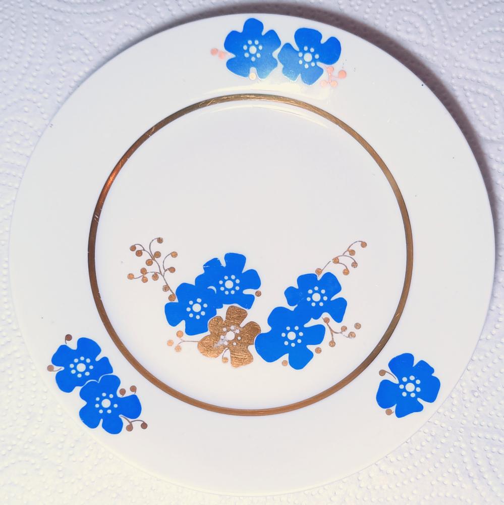 9 Vintage Frühstücksteller mit blauem Dekor