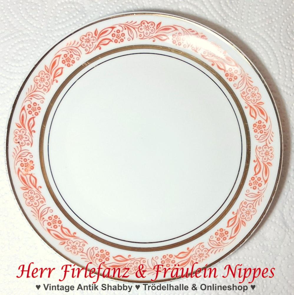 9 Vintage Frühstücksteller mit rotem & rosa Dekor