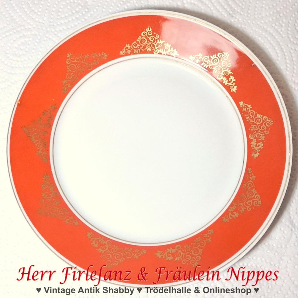 9 Vintage Frühstücksteller mit rotem & rosa Dekor