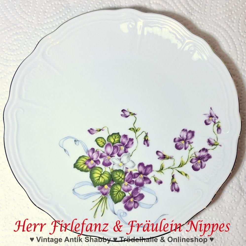 9 Vintage Frühstücksteller mit Blumendekoren